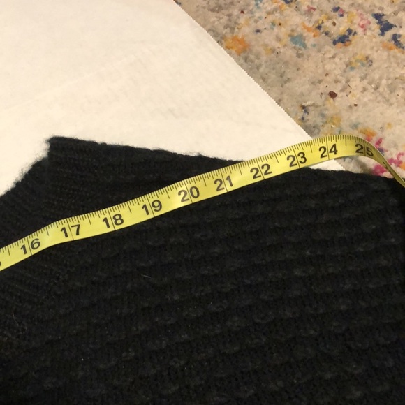 BLACK V NECK LUMIERE LONG SLEEVE SWEATER - Large Cozy! NWOT - Picture 9 of 15